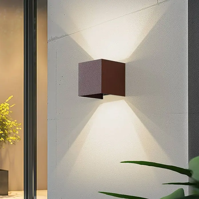 Lindby Außenwandleuchte Dara - braun / rost, IP54