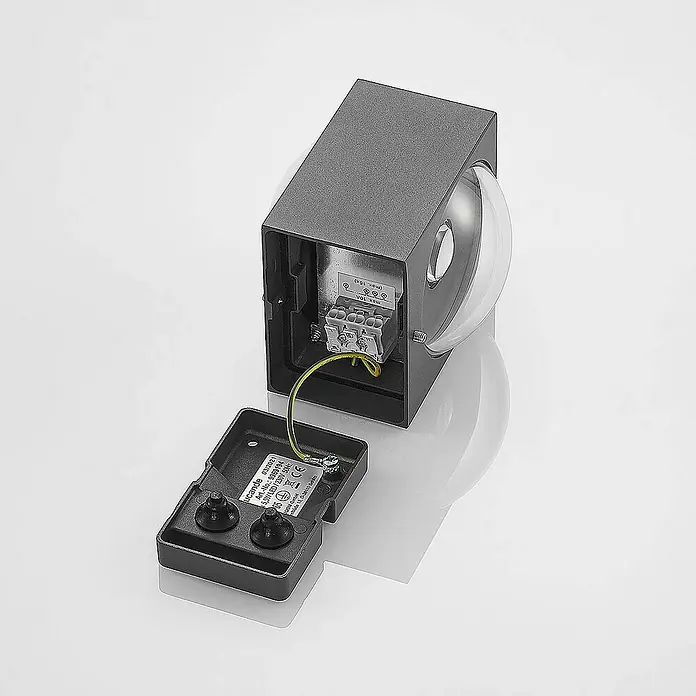 Lucande Außenwandleuchte Almos - 11,4 x 10,7 x 12,2 cm, schwarz, IP65