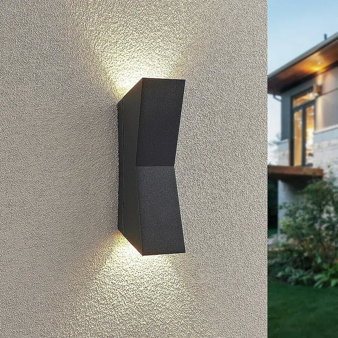 Lucande Außenwandleuchte Maniela - schwarz, schwarz, IP65