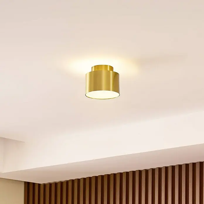 Lindby Deckenstrahler Nivoria - messing / gold