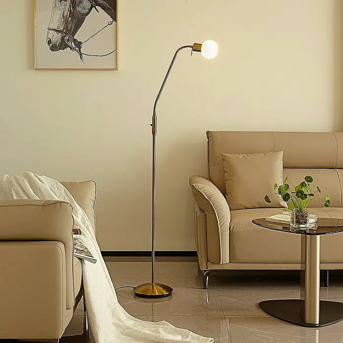 Lindby Stehleuchte Elaina - messing / gold, E14