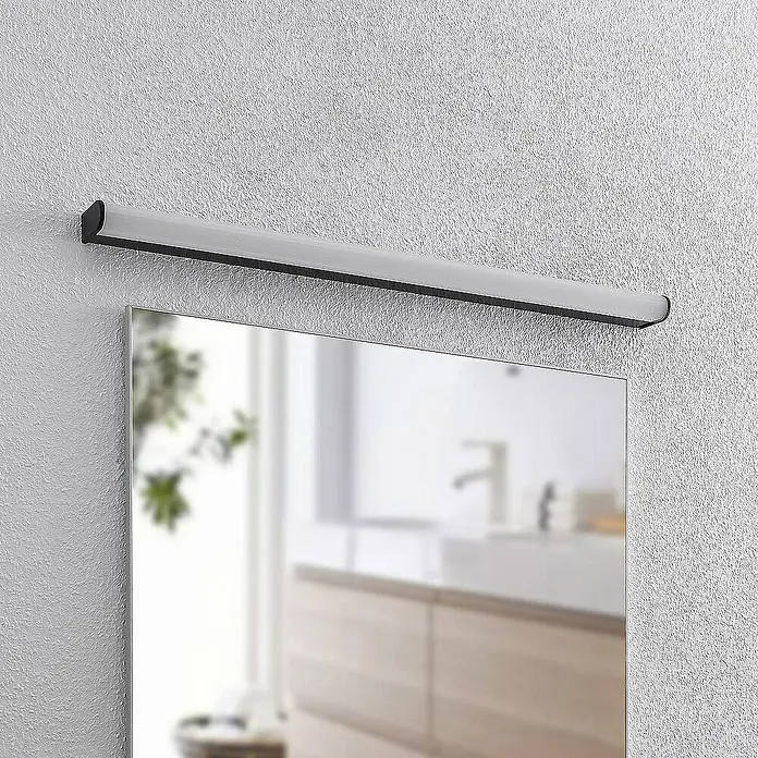 Lindby Wandleuchte Ulisan - L x B x H: 7,8 x 88,8 x 4 cm, schwarz