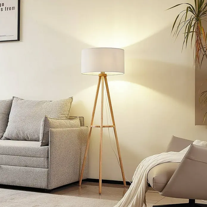 Lindby Stehleuchte Adamio - Höhe: 147 cm, Holz hell, weiß / opal, E27