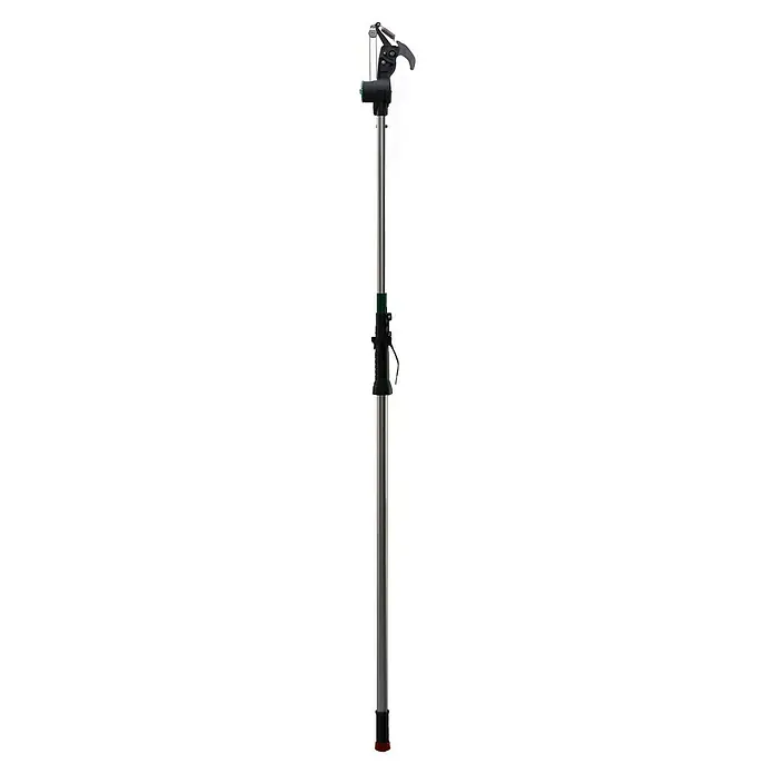 Gardol Teleskop-Astschere GDB32 Comfort - Längenverstellung: 199 cm - 275 cm, Schneidsystem Gartenschere: Bypass - Das Bild zeigt einen stabilen Rollständer mit einer robusten, silberfarbenen Stange und einem professionellen Kamerakopf für Filmaufnahmen.