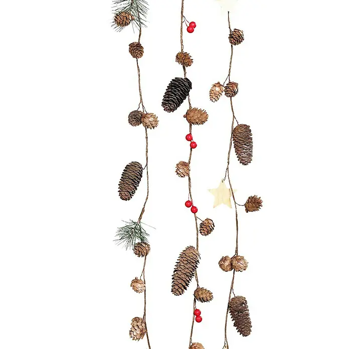 Girlande - 1 Stk., Sortiert, Höhe: 120 cm - Festliche Girlande mit Tannenzapfen und roten Beeren für weihnachtliche Dekoration.