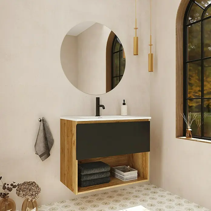 Mueble bajo de lavabo Open - An x Pr x Al: 90 x 43 x 64 cm, Negro - Baño moderno con mueble de lavabo con aspecto de madera y cajón negro, coronado por un espejo redondo y dos lámparas colgantes doradas.