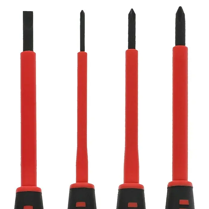 Wisent Set de destornilladores - 7 pzs., Acero - Un juego de destornilladores aislados con mangos rojos y diferentes cabezas.