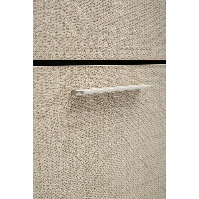 Schildmeyer Edno Schuhschrank - L x B x H: 19,6 x 59,8 x 85,2 cm, Beige, Anzahl Fächer: 2 Stk. - Nahaufnahme einer Kommode mit einem schlichten, modernen Griff. Die Oberfläche hat eine feine, textile Struktur in Beige.