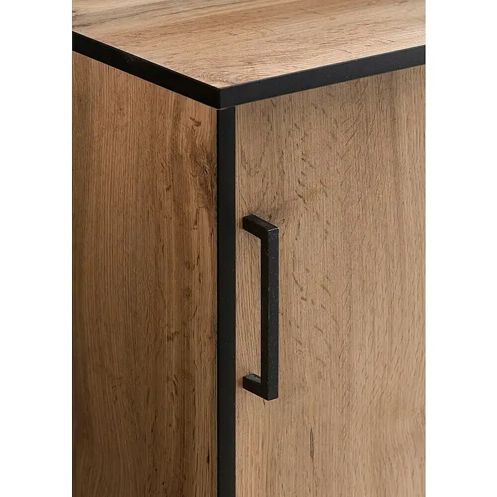 Schildmeyer Serie 2000 Schiebetürschrank - L x B x H: 41 x 100,1 x 96,6 cm, Eiche Landhaus/Schwarz - Nahaufnahme eines modernen Holzschranks mit schwarzem Griff und Akzenten. Das Möbelstück zeichnet sich durch ein stilvolles Design aus.