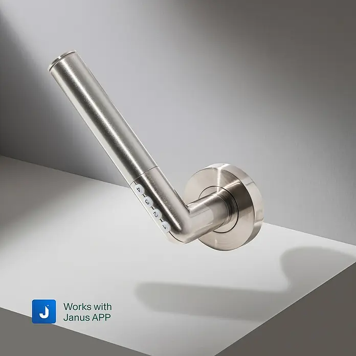 AYR Cerradura electrónica Smart Handle - Bluetooth, Smart Access, Acero, Níquel, Satinado - Imagen de una manija digital de acero inoxidable. Solución de seguridad moderna para su hogar u oficina con fácil manejo.