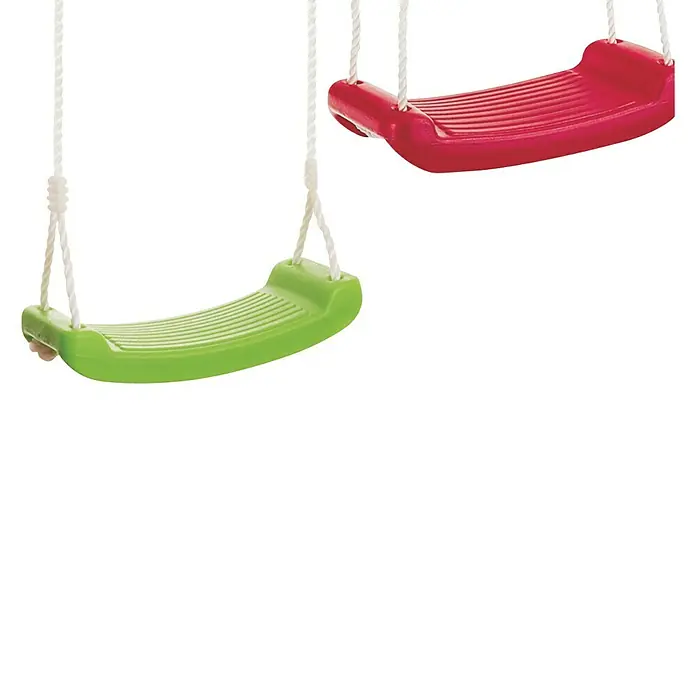 Conacord Schaukel - B x L: 16 x 43 cm, Kunststoff - Zwei Schaukeln, eine grüne und eine rote, hängen an weißen Seilen vor einem schwarzen Hintergrund.