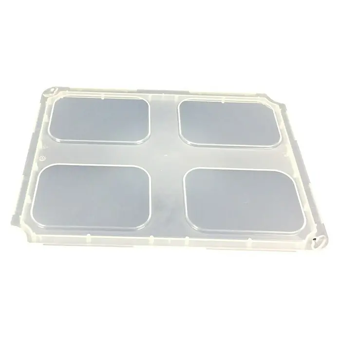 Surplus Systems Deckel 1/2 quer - Passend für: Surplus Systems Boxen-Einsatz, L x B x H: 358 x 277 x 15 mm, Transparent - Eine durchsichtige Kunststoffschale mit vier rechteckigen Fächern, ideal zur Aufbewahrung und Organisation verschiedener Gegenstände.