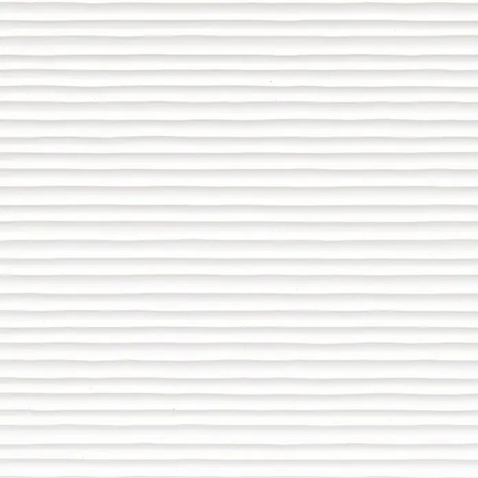 DryTile Wandfliese Palazzo Strukturiert Linie - 30 x 60 cm, Weiß, Glänzend - Nahaufnahme einer weißen Wandfliese mit gewellter Oberfläche, die ein modernes und minimalistisches Design für Innenräume bietet.
