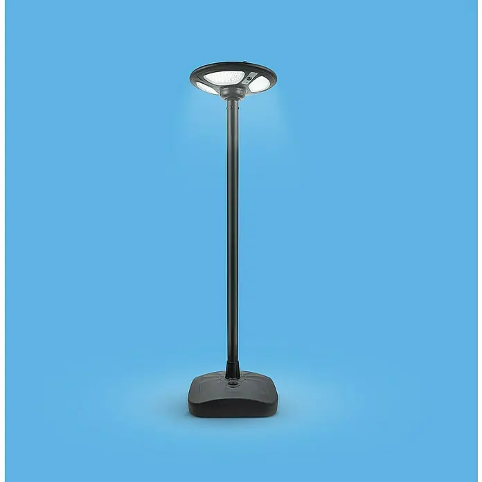 Garza Farola solar Icaro - Altura: 265,5 cm, Negro, IP54, Blanco cálido - Una lámpara de exterior negra independiente con luces LED y una pantalla redonda sobre un fondo azul.