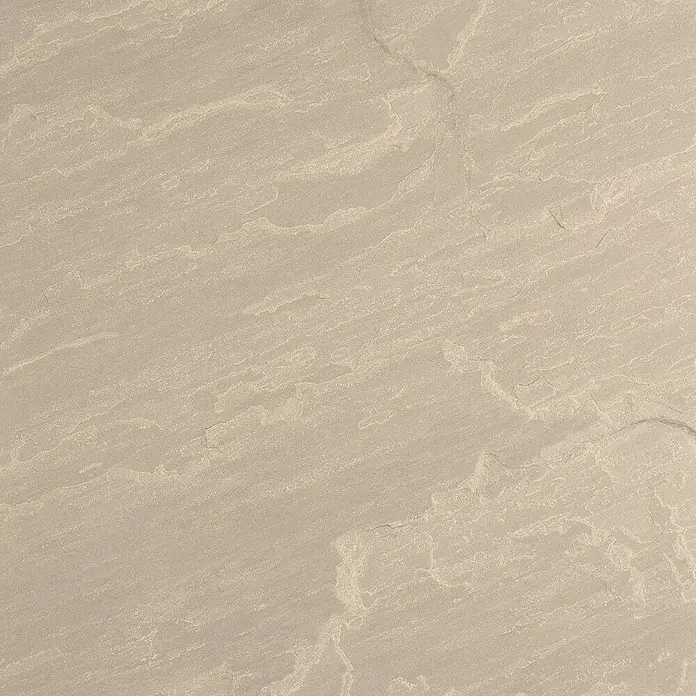 Terrassenfliese Tempio - 60 x 60 x 2 cm, Beige, Matt - Nahaufnahme einer beigen Natursteinfliese mit markanten Maserungen und subtilen Farbvariationen für ein natürliches Aussehen.