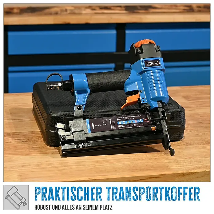 Güde Druckluft-Klammergerät - Schwarz/Blau, Stärke: 1,26 mm - 1,05 mm - Abgebildet ist ein Güde Druckluft-Klammergerät/Nagler 3IN1 im praktischen Transportkoffer für den sicheren Transport und Lagerung.