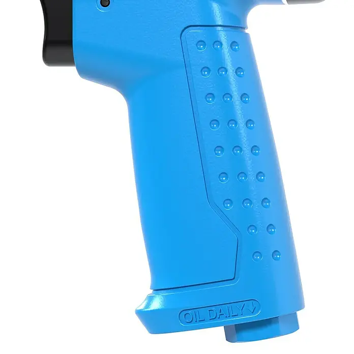 Güde Druckluft-Schlagschrauber-Set - Gesamtumfang: 16 -tlg., Schwarz/Blau - Nahaufnahme eines blauen "OIL DAILY"-Werkzeuggriffs mit Noppen für besseren Halt und ergonomisches Design.