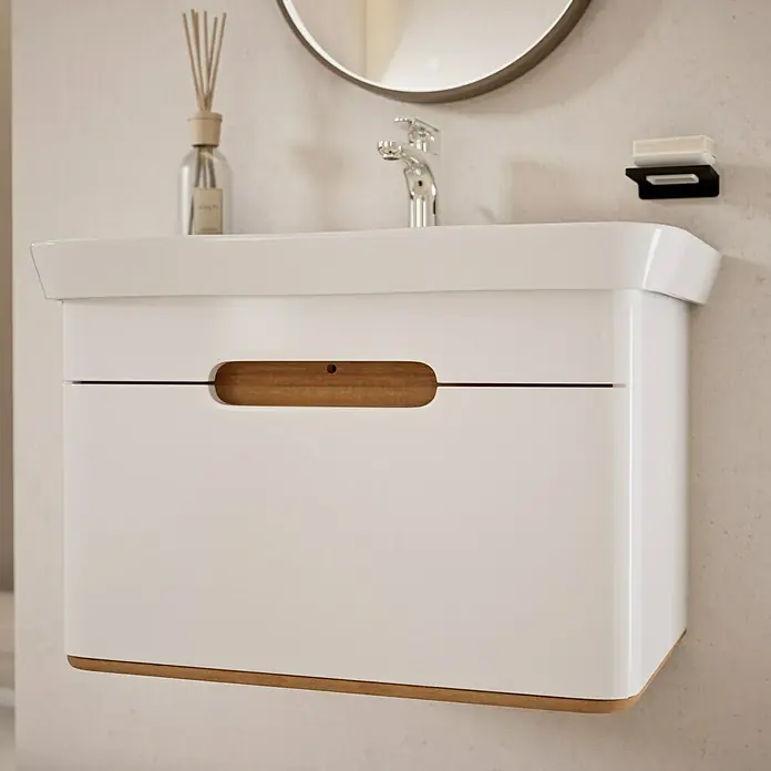 VitrA Sento Badmöbel-Set Sento - 80 cm, Weiß, Griffmulde - Weißer Waschtischunterschrank mit Holzdetails, elegant und modern gestaltet für ein stilvolles Badezimmer.