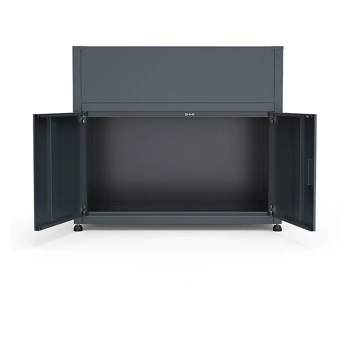 KGT Hochbeet UrbanGrow M Space - 101 x 51 x 86 cm, Metall, Anthrazit-grau - Frontansicht eines offenen grauen Metallschranks mit zwei Türen und einem oberen Fach.