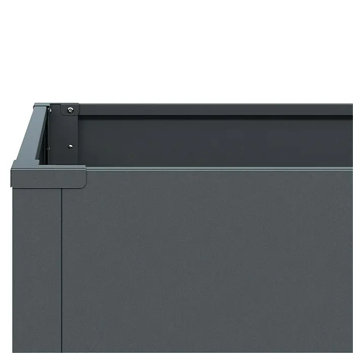 KGT Hochbeet UrbanGrow M - 101 x 51 x 78 cm, Metall, Anthrazit-grau - Nahaufnahme eines modernen, anthrazitfarbenen Hochbeets, das sich ideal für den Außenbereich eignet und durch sein schlichtes Design besticht.
