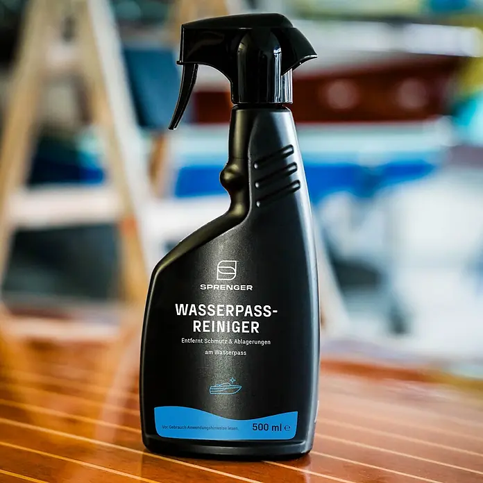 Sprenger Wasserpassreiniger - 500 ml - Nahaufnahme einer Flasche Sprenger Wasserpass-Reiniger, ideal zur Entfernung von Schmutz und Ablagerungen am Wasserpass.