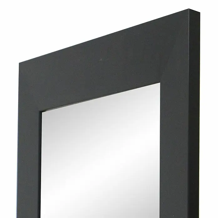 Espejo de pared 249 - 55 x 150 cm, Negro - Primer plano de un espejo rectangular con un elegante marco gris oscuro, que irradia un toque de elegancia moderna.