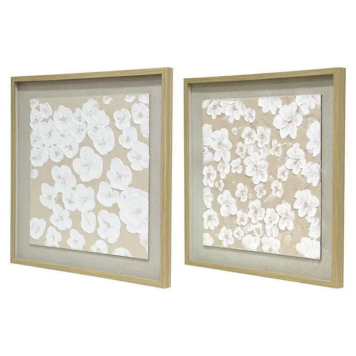 Cuadro set de 2 Flores en Relieve - Flores en relieve, An x Al: 50 x 50 cm, 2 pzs. - Dos obras de arte enmarcadas con delicadas flores blancas sobre un fondo beige, creando un ambiente elegante y sereno.