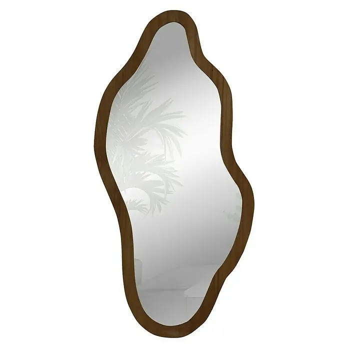 Espejo de pared Onda - 38 x 78 cm, Tabaco - Espejo irregular con marco de madera y reflejo de plantas, que añade un toque natural a una habitación.