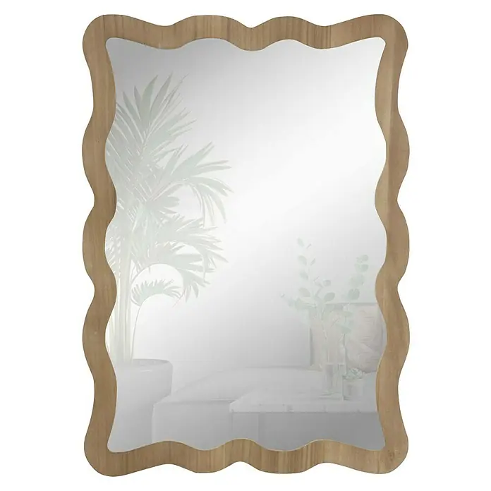Espejo de pared Cube - 64 x 89 cm, Roble - Espejo único con marco de madera ondulado, que añade un toque de elegancia natural a cualquier habitación y refleja la luz suavemente.