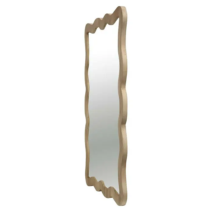 Espejo de pared Cube - 64 x 89 cm, Roble - Elegante espejo alto con marco de madera natural que refleja la forma natural del árbol. Ideal para recibidor o dormitorio.