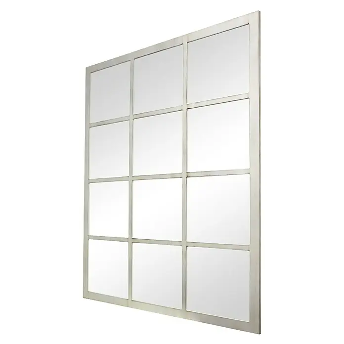 Espejo de pared Siena - 80 x 120 cm, Blanco betún - Primer plano de una ventana con marco de metal, dividida en doce paneles cuadrados, creando un patrón de cuadrícula.