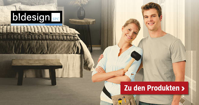 Mann und Frau stehen im Schlafzimmer, Boden von b!design
