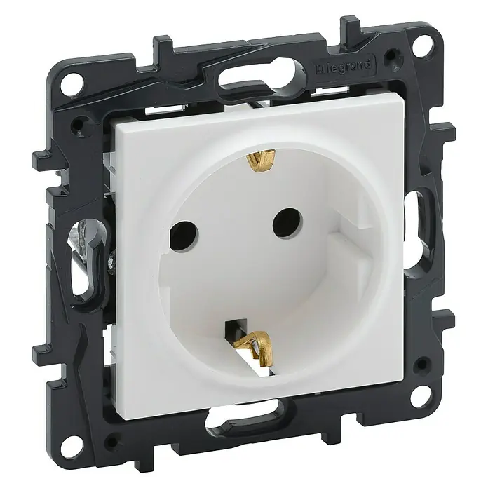 Legrand Niloé Step Enchufe - Blanco, Plástico, Colocar - Enchufe Legrand blanco con marco negro. Para un suministro de energía seguro y elegante en el hogar.