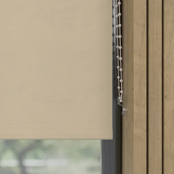 Verdunkelungsrollo - B x H: 230 x 190 cm, Sand, 100 % Polyester - Beige Rollo mit Kettenzug in einem modernen Interieur. Ideal für die Fensterdekoration und zur Lichtregulierung.
