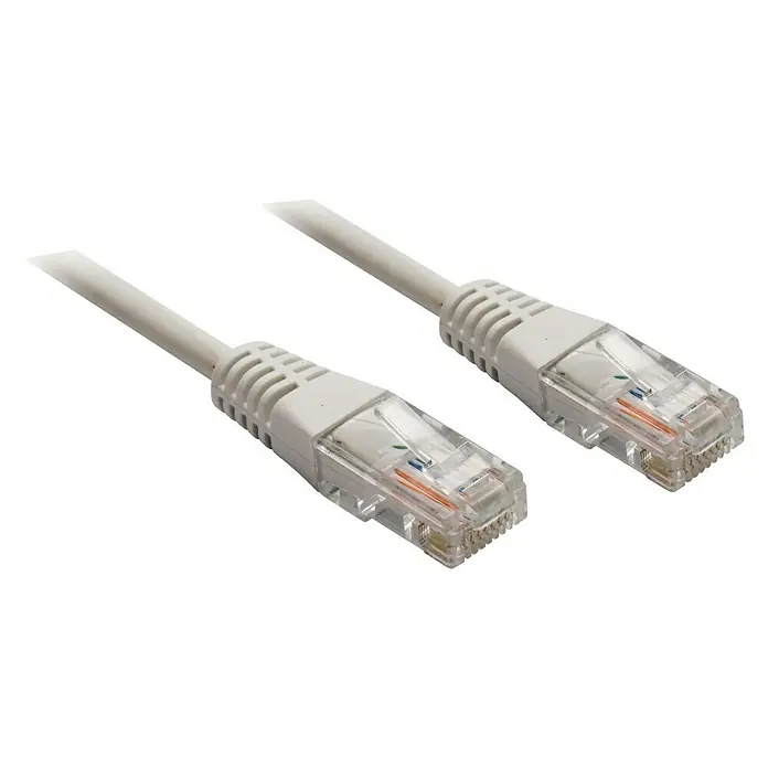 Metronic Cable para red CAT5 - Router, 20 m - Primer plano de un cable Ethernet blanco con conectores RJ45 en ambos extremos, utilizado para conexiones de red.