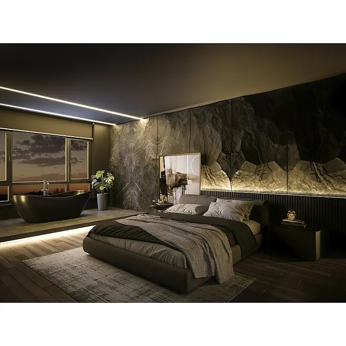 Osram Smart+ LED-Band Flex - Länge: 300 cm, Lichtfarbe: RGB, 15,5 W, 220 V - 240 V - Modernes Schlafzimmer mit einem luxuriösen Bett, einer freistehenden Badewanne und stilvoller Beleuchtung für ein entspannendes Ambiente.