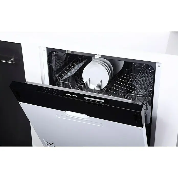 Respekta Cocina esquinera Hilde - Ancho: 250 cm, Blanco, Mate, Efecto madera, Con electrodomésticos - Primer plano de un lavavajillas Respekta con la puerta abierta y cargado de platos blancos. El panel de control es negro y bien visible.