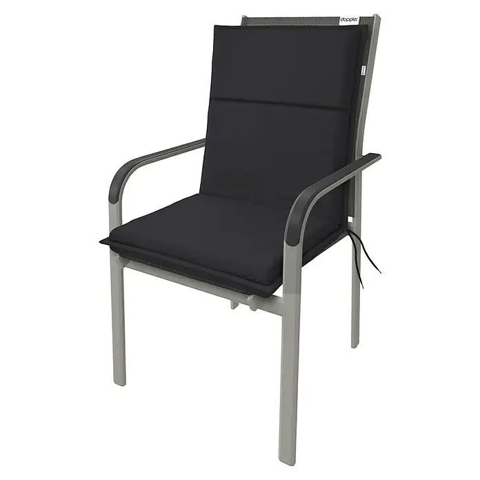 Doppler Sitzauflage Life - Niederlehner, L x B x H: 100 x 48 x 4 cm, Polyester, Schwarz - Gartenstuhl mit grauem Rahmen und schwarzen Polstern, ideal für entspannte Stunden im Freien. Der Stuhl bietet Komfort und stilvolles Design.