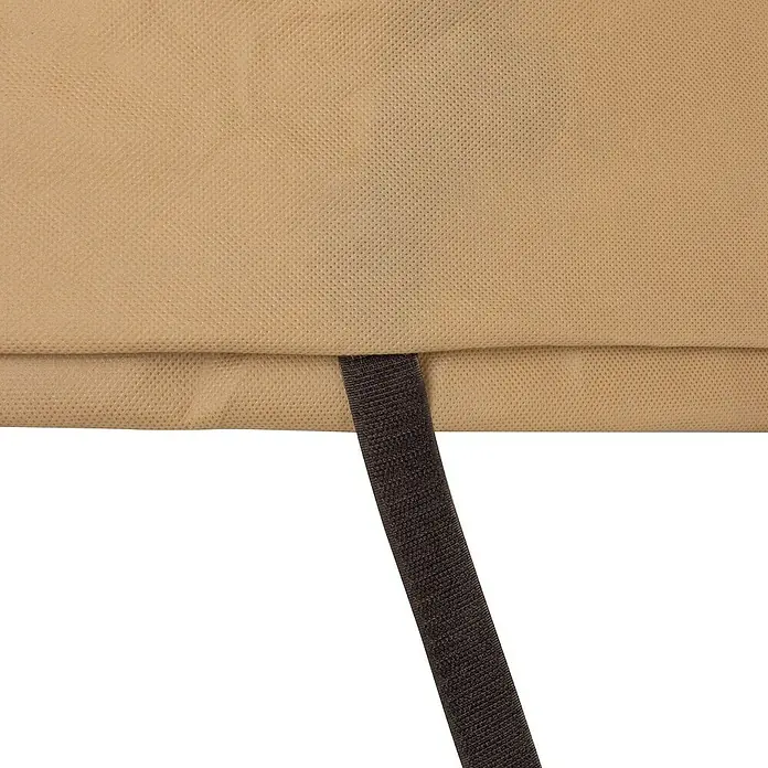 Windhager Winterschutzvlies Easy Up XXL - L x H: 200 x 180 cm, Beige, 100 g/m² - Detailaufnahme einer Schutzhülle mit braunem Band. Das beigefarbene Gewebe der Abdeckung ist fein strukturiert und robust.