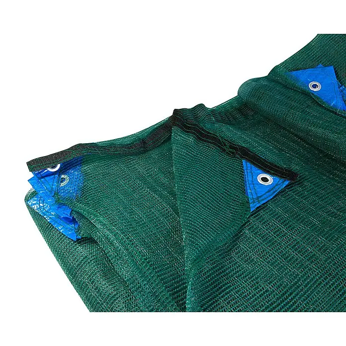 Windhager Erntenetz - Polyethylen, Geeignet für: Obstgehölze - Detailaufnahme eines grünen Olivennetzes mit blauen Ösen verstärkt. Perfekt für die Olivenernte und Schutz des Bodens.