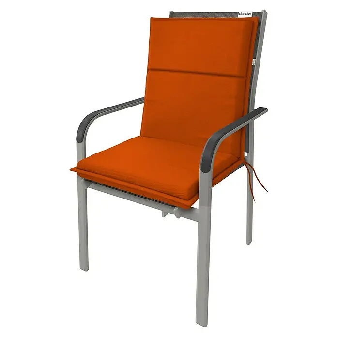 Doppler Sitzauflage Life - Niederlehner, L x B x H: 100 x 48 x 4 cm, Polyester, Orange - Ein bequemer Gartenstuhl mit orangefarbenen Polstern. Ideal für entspannte Stunden im Freien und gemütliche Sommerabende auf der Terrasse.