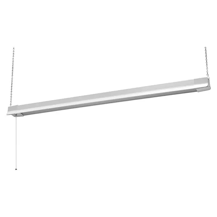 Osram LED-Lichtleiste Office Line - L x B x H: 110 x 7,8 x 5,5 cm, Lichtfarbe: Kaltweiß, 41 W, 220 V - 240 V - Nahaufnahme eines linearen LED-Lichts, das mit Ketten von der Decke hängt und eine gleichmäßige Beleuchtung bietet.