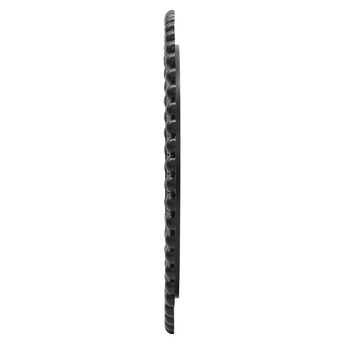 Wandspiegel Amelia - Durchmesser: 46 cm, Schwarz, Metall - Nahaufnahme eines schwarzen Armbandes mit spiralförmigem Design. Stilvolles Accessoire für den täglichen Gebrauch, modisch und elegant.
