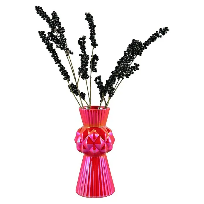Vase Voro - Ø x H: 13 x 28,5 cm, Keramik, Rot - Eine Nahaufnahme einer leuchtend rosa gefärbten Blumenvase, die mit dunklen Beeren gefüllt ist und einen Hauch von Laune und Farbe in jeden Raum bringt.