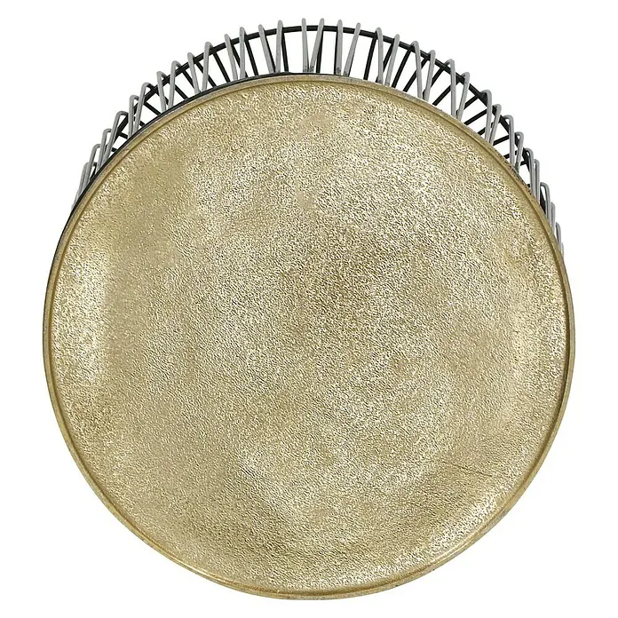 Beistelltisch Rina - Ø x H: 41 x 46 cm, Metall, Schwarz/Gold - Nahaufnahme eines runden Tisches mit einem goldenen, strukturierten Tischblatt und einem filigranen, metallenen Untergestell.