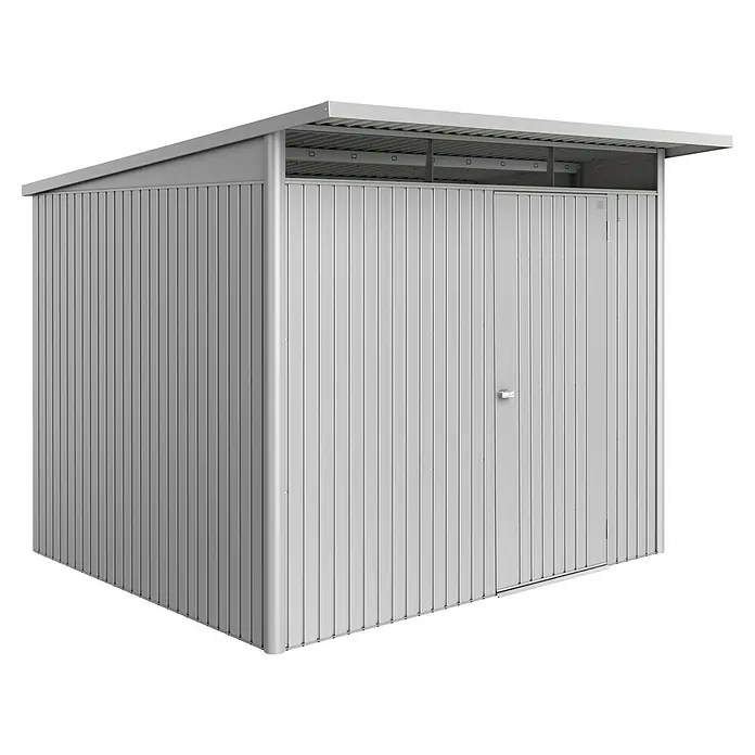 Biohort AvantGarde Gerätehaus Eco A6 - Außenmaß inkl. Dachüberstand (B x T): 260 x 260 cm, Silber Metallic, Einzeltür, Stahl - Das Bild zeigt ein Gerätehaus aus Metall mit Lamellenstruktur und einem Satteldach. Das Haus ist in Silber gehalten und hat eine abschließbare Tür.