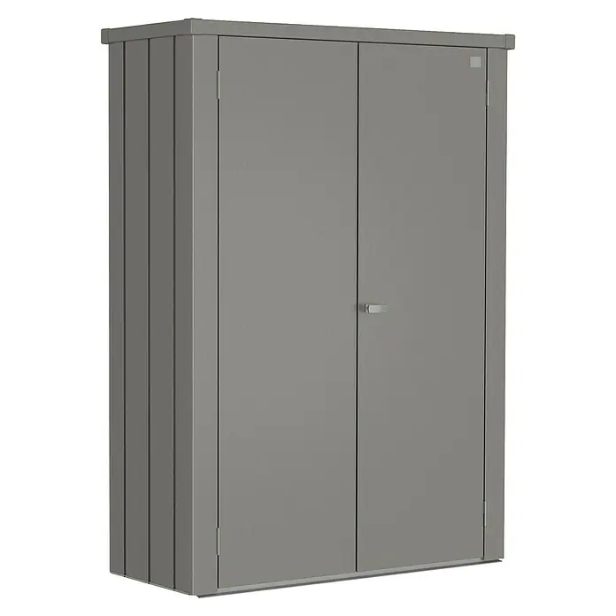 Biohort Romeo Geräteschrank - Außenmaß inkl. Dachüberstand (B x T): 132 x 57 cm, Stahl, Quarzgrau-Metallic - Ein grauer Metallschrank mit zwei Türen und einem Griff in der Mitte. Er eignet sich ideal zur Aufbewahrung im Innen- und Außenbereich.