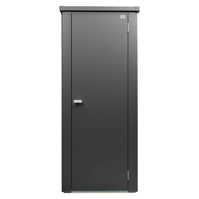 Biohort Julia Geräteschrank - Außenbreite inkl. Dachüberstand: 78 cm, Außentiefe inkl. Dachüberstand: 87 cm, Stahl, Dunkelgrau Metallic - Nahaufnahme einer modernen grauen Tür mit minimalistischem Design und einem eleganten Türgriff. Ideal für moderne Innenräume.