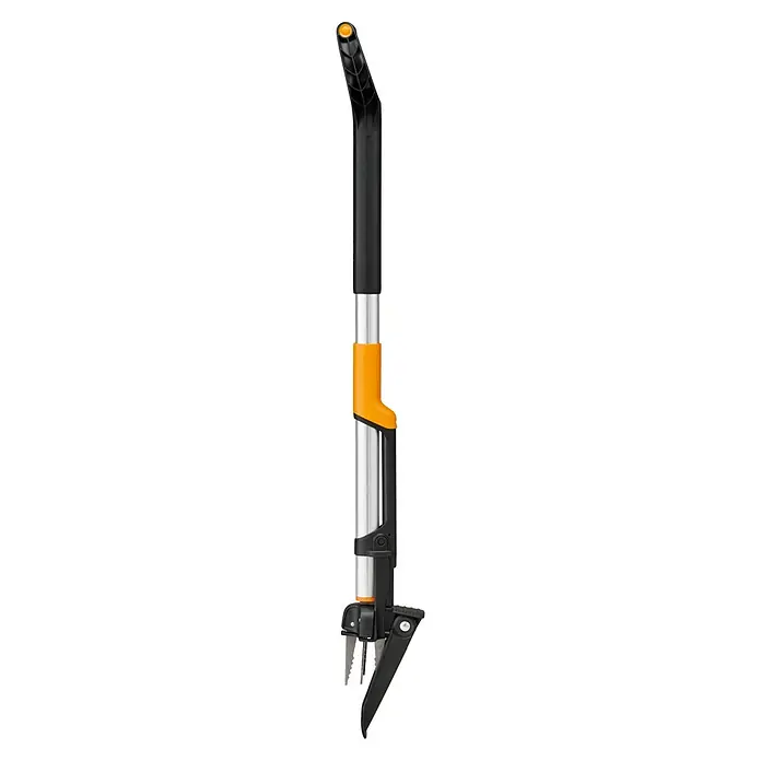 Fiskars X-series Unkrautstecher - Länge: 1.100,7 mm - Nahaufnahme eines Fiskars Unkrautstechers mit langem Griff, ideal für die Gartenarbeit, um Unkraut mühelos zu entfernen und den Garten sauber zu halten.