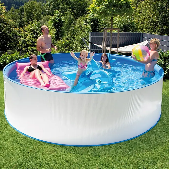 myPool Piscina de acero New Splasher - Ø x Al: 355 x 90 cm, Blanco, 7.800 l - Familia disfruta del verano en una piscina elevada con revestimiento blanco y detalles azules. Diversión con agua y colchón de aire en el patio trasero.